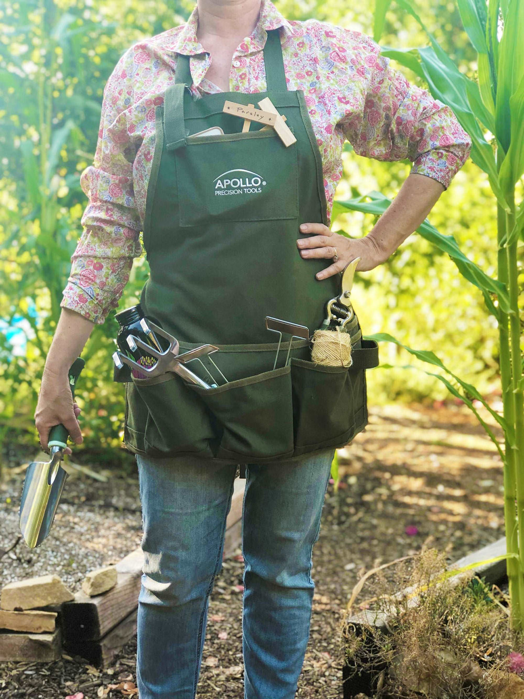 apollo garden tool set garden tool set includes apron, trowel, rake, pruner, padded kneeler – Apollo Tools